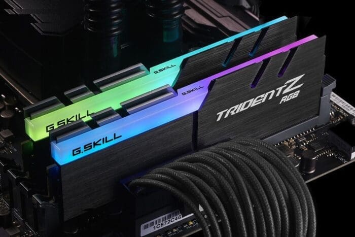 رم دسکتاپ DDR4 دو کاناله 3000 مگاهرتز CL16 جی اسکیل سری TRIDENT Z RGB ظرفیت 16 گیگابایت بسته دو عددی